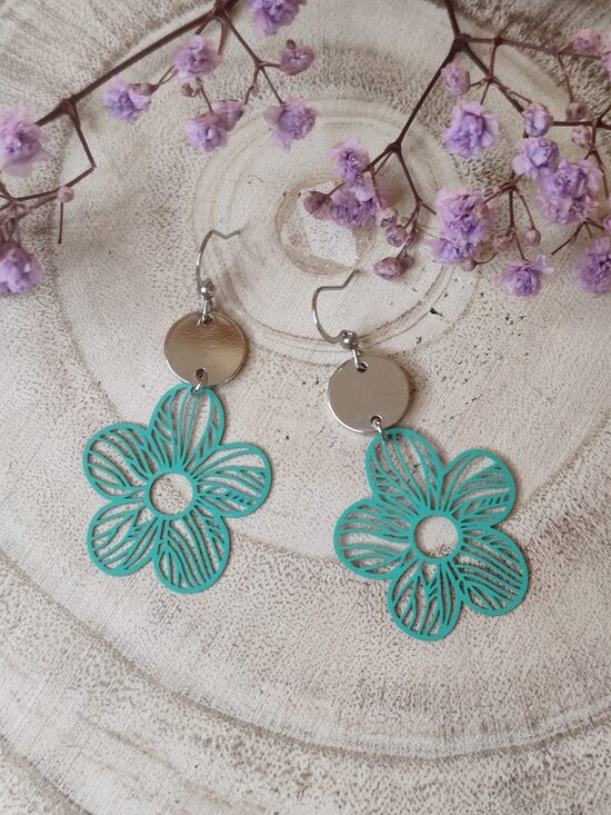 Boucles d'oreilles fleurs acier inox argenté réf.B305