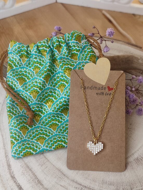 Collier en acier inox et son pochon 💚 réf.B693