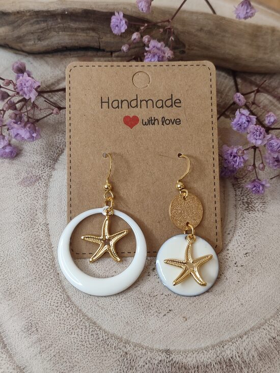 Boucles d'oreilles dépareillées 🤍