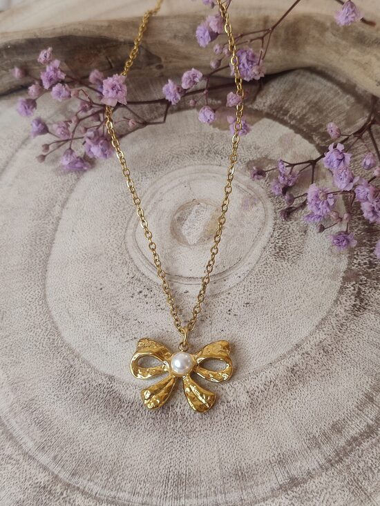 Collier en acier inoxydable et sa perle 🤍