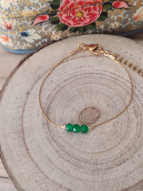 Bracelet en acier inoxydable et ses perles vertes 💚 réf .B1011