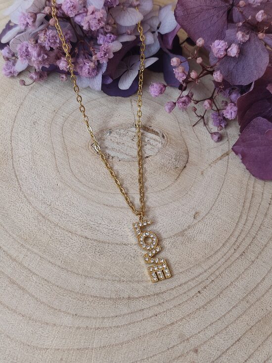 Collier en acier inox doré et son pendentif "LOVE" ♥️ réf.C7JJ