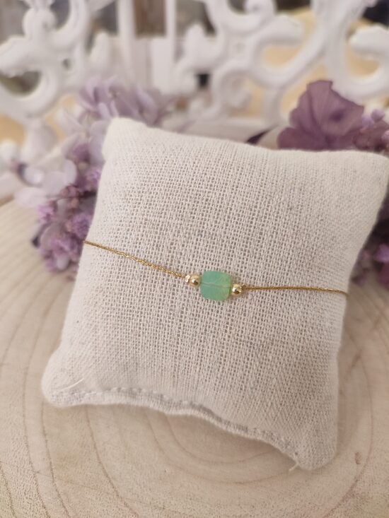 Bracelet acier inoxydable et sa petite perle facettée vert d'eau 