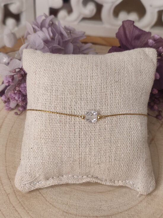 Bracelet acier inoxydable et sa perle facettée 🤍