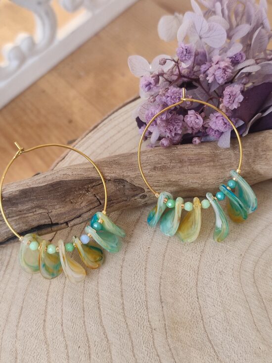 Boucles d'oreilles créoles en acier inox et ses pétales 🩵💚 réf.B1290