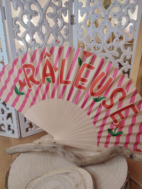 Éventail "râleuse" ❤️