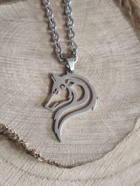 Chaîne en acier inox argenté et son pendentif loup 🐺 réf.C696