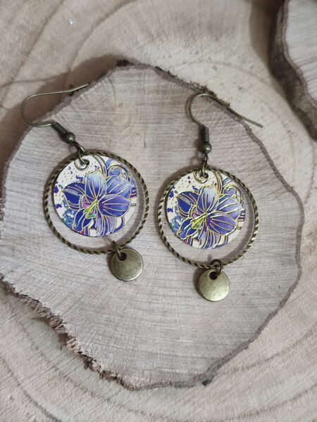 Boucles d'oreilles en laiton et sequins fleurs réf.B750