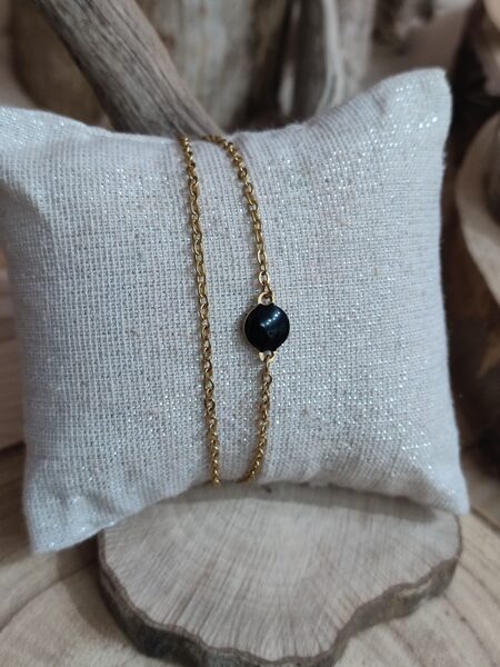 Bracelet en acier inoxydable doré et son sequin noir réf.B748
