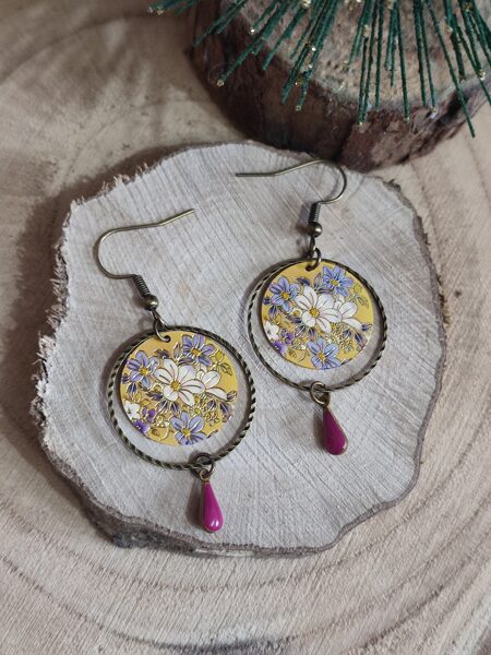 Boucles d'oreilles en laiton et sequins fleurs réf.B756