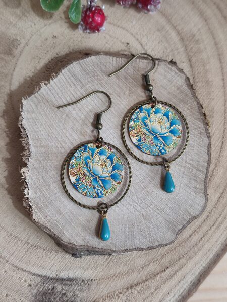 Boucles d'oreilles en laiton et sequins fleurs réf.B760