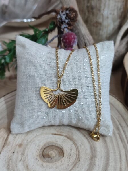 Collier en acier inox doré réf.C811