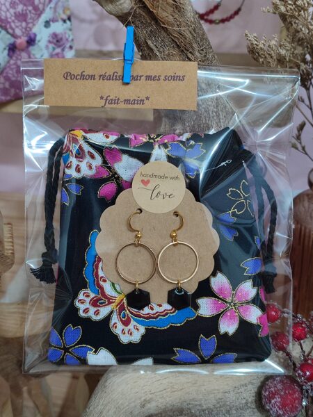 Boucles d'oreilles en acier inox et son pochon 🖤 réf.P1188