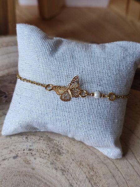 Bracelet papillon 🦋 et perle de verre 🤍 réf.B1284